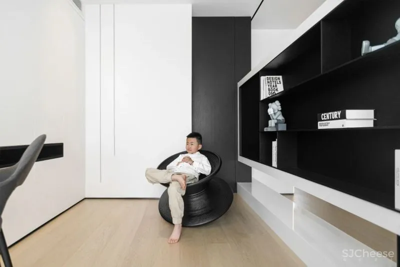 130㎡纯白居所，温度正好的理性极简