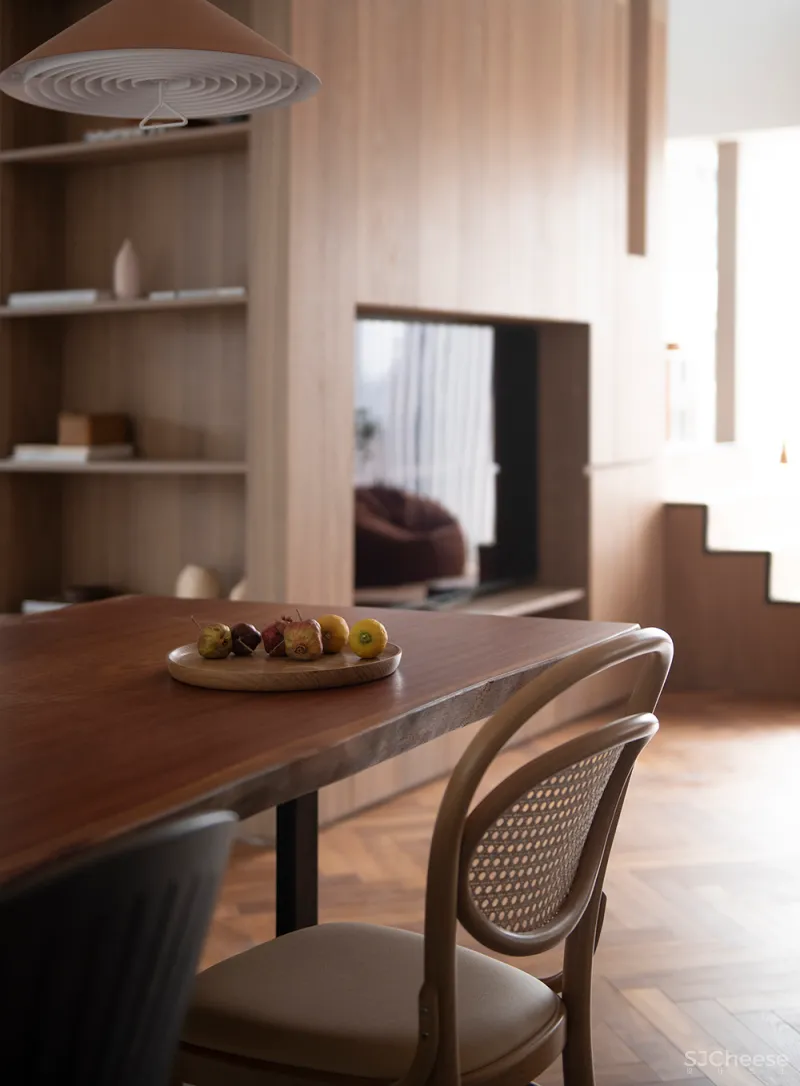 220㎡顶楼复式,精致木质感,舒适而自然!