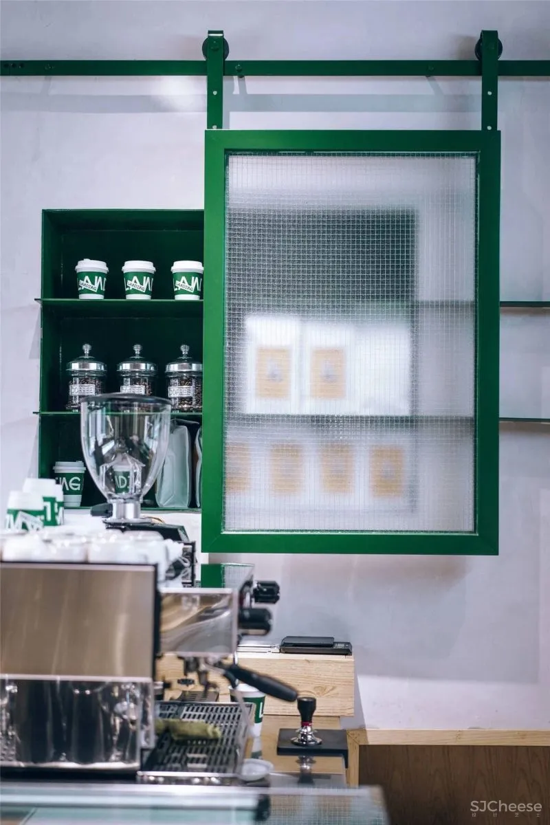 绿色复古的咖啡厅,拍照超级出片哦