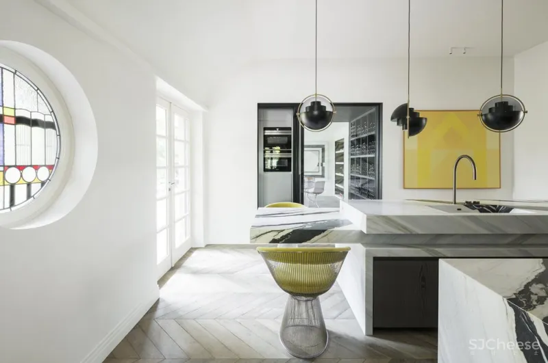 功能与极简并存的厨房美学