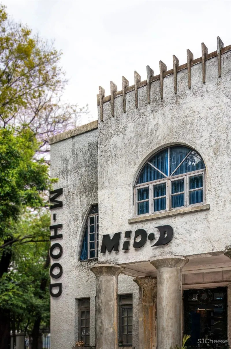 新一代广州时尚潮人对服装的环境和空间有着新的理解和诠释