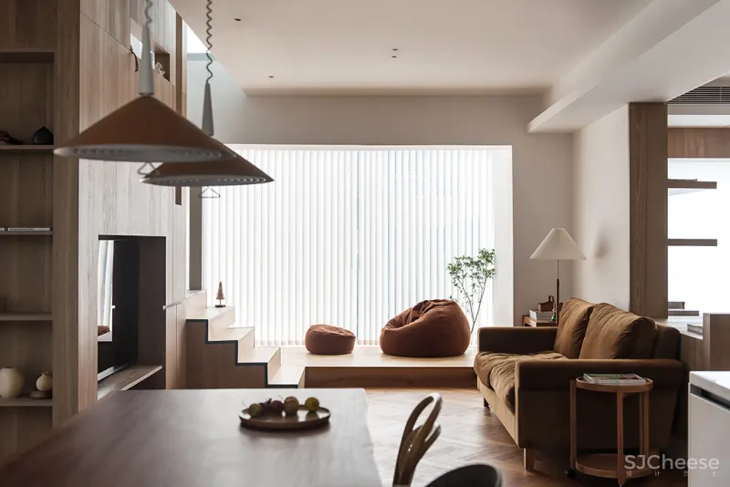 220㎡顶楼复式,精致木质感,舒适而自然!