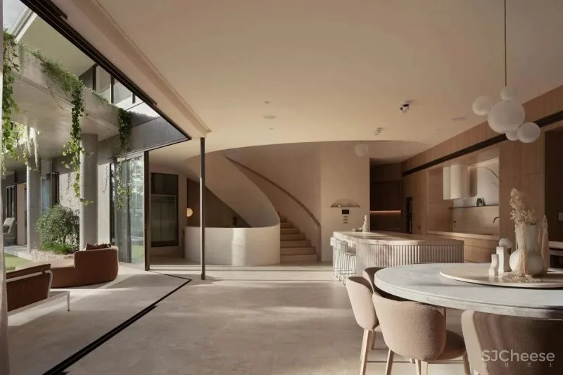 拱形环绕的简约大宅,宅家就能开启度假模式!