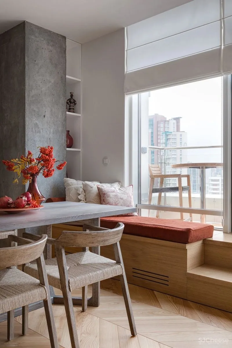 大户型下的浓郁枫叶红,留存满室的明朗光泽!