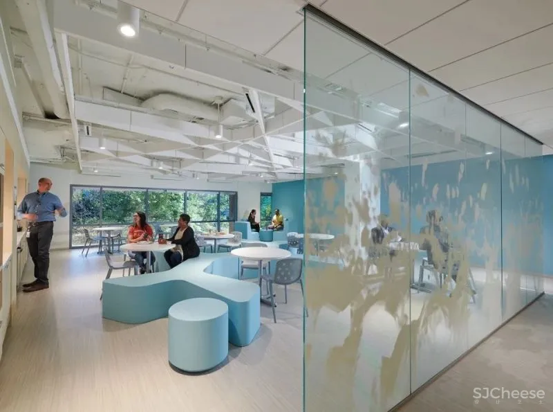 无正背立面之分的AYA公共住宅建筑 Studio Twenty Seven