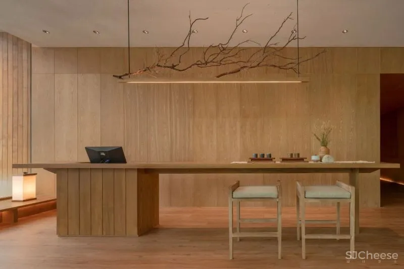 曼谷极简主义的日本美学设计闹市温泉