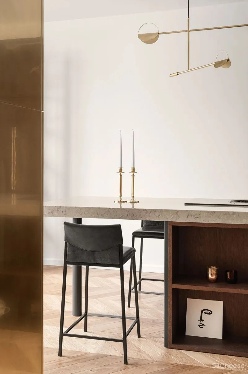 一间62平米的公寓,却有着餐厅般的梦幻美丽,你以为的新鲜感,却是它的日常