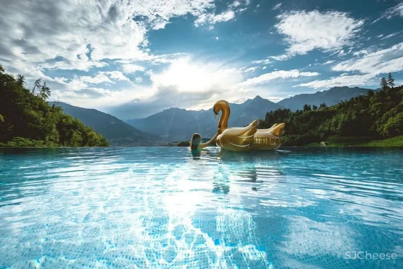 在乡下建一栋精品酒店,屋顶和农田皆有乐趣,一晚还不到千元