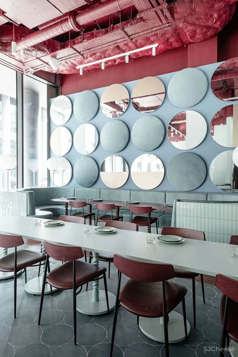 欢乐玩偶屋一样的餐厅，都柏林