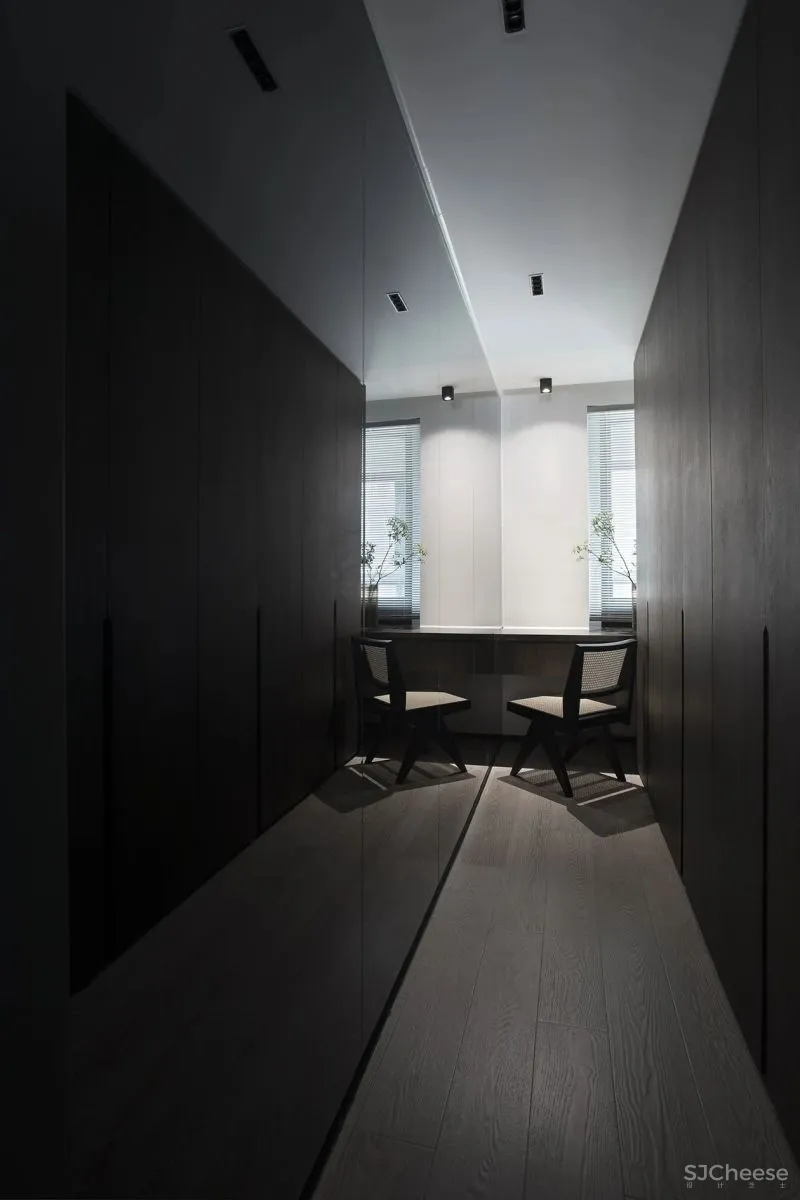 黑暗里的温和纯粹,回归空间的素净情怀 墨然设计