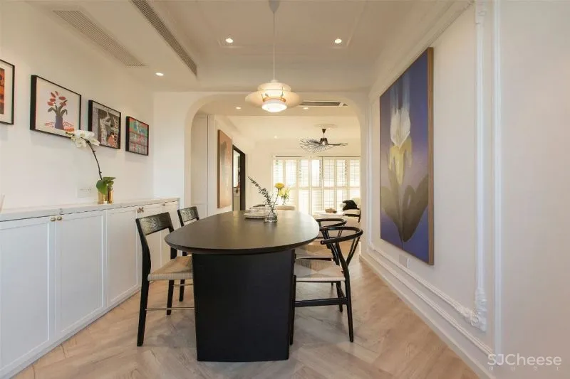 于光影之下,静享 143m² 的法式浪漫!