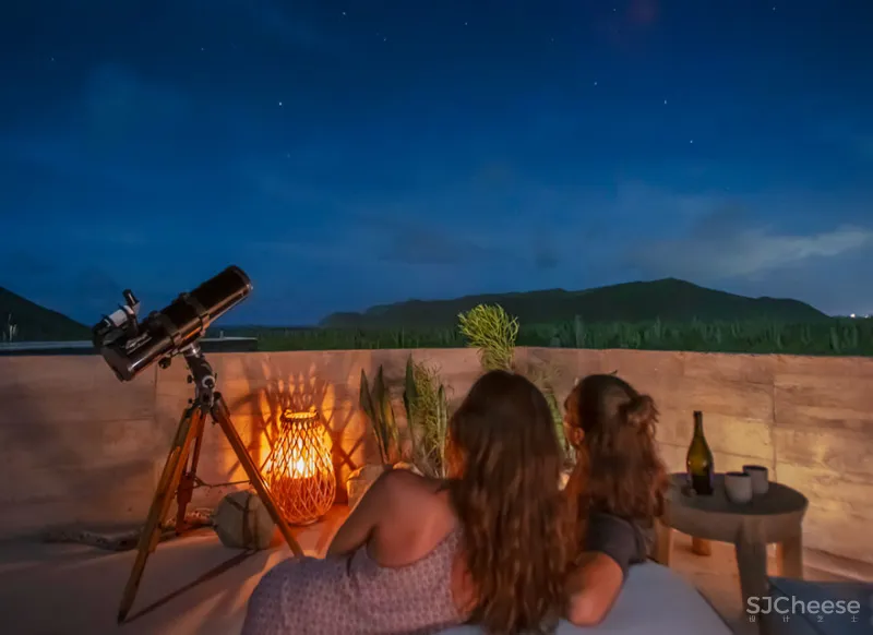 混凝土打造的侘寂野奢民宿,越「简陋」越高级