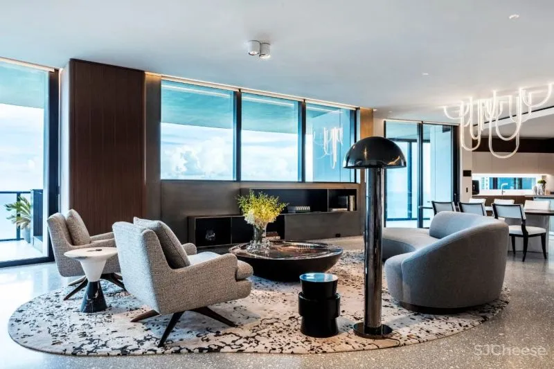 保时捷1000多平海景房，一家三口住，太奢侈了！