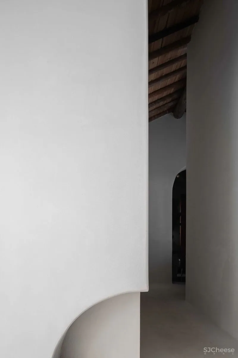 400㎡极简白咖啡馆,重塑建筑几何之美 一野设计