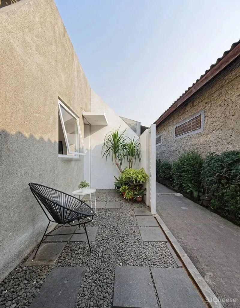 印度尼西亚，雅加达，“双胞胎”住宅 DELUTION