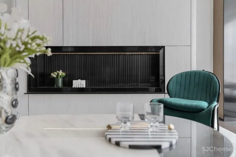 恰到好处的境调:一种态度,两种轻奢 上海岳蒙