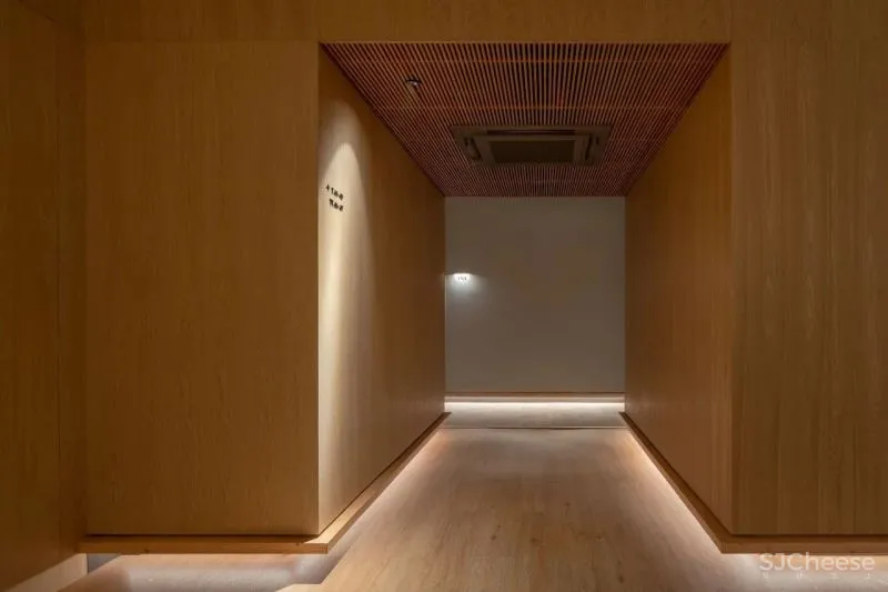 曼谷极简主义的日本美学设计闹市温泉