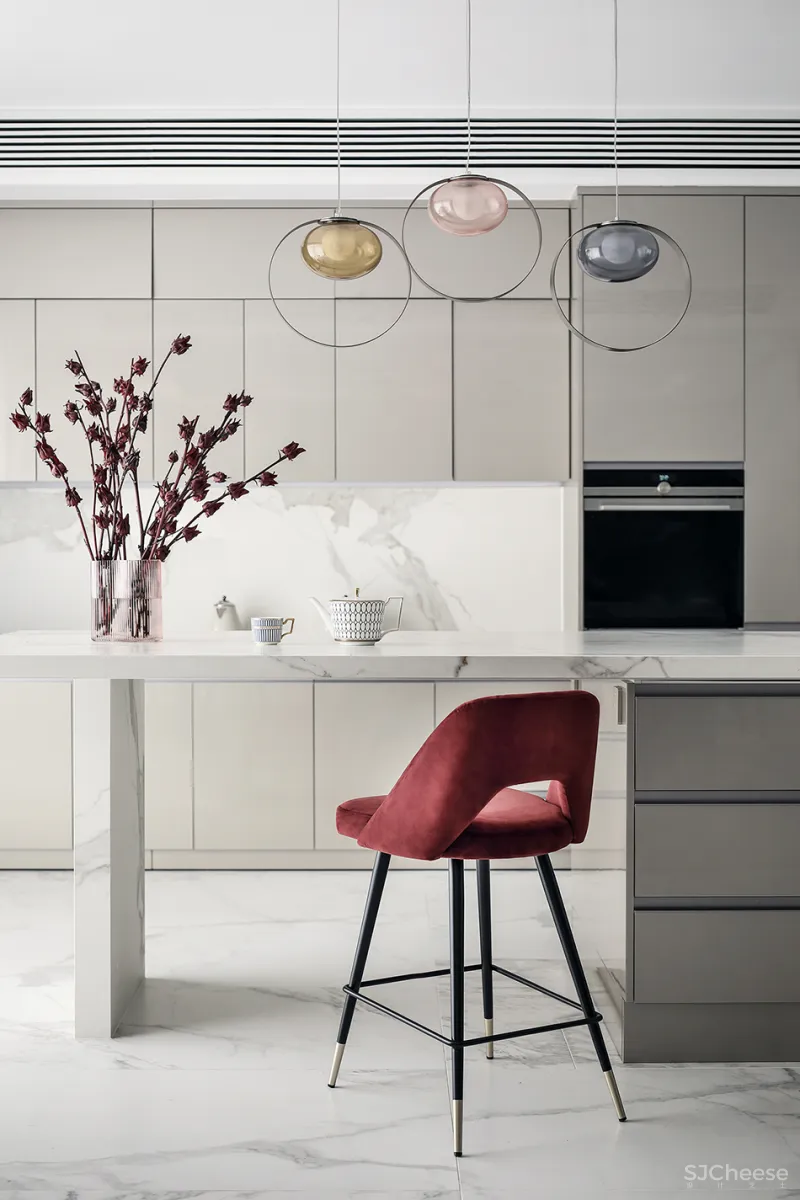 余颢凌：650㎡私人别墅，空间之境，与自然为邻！