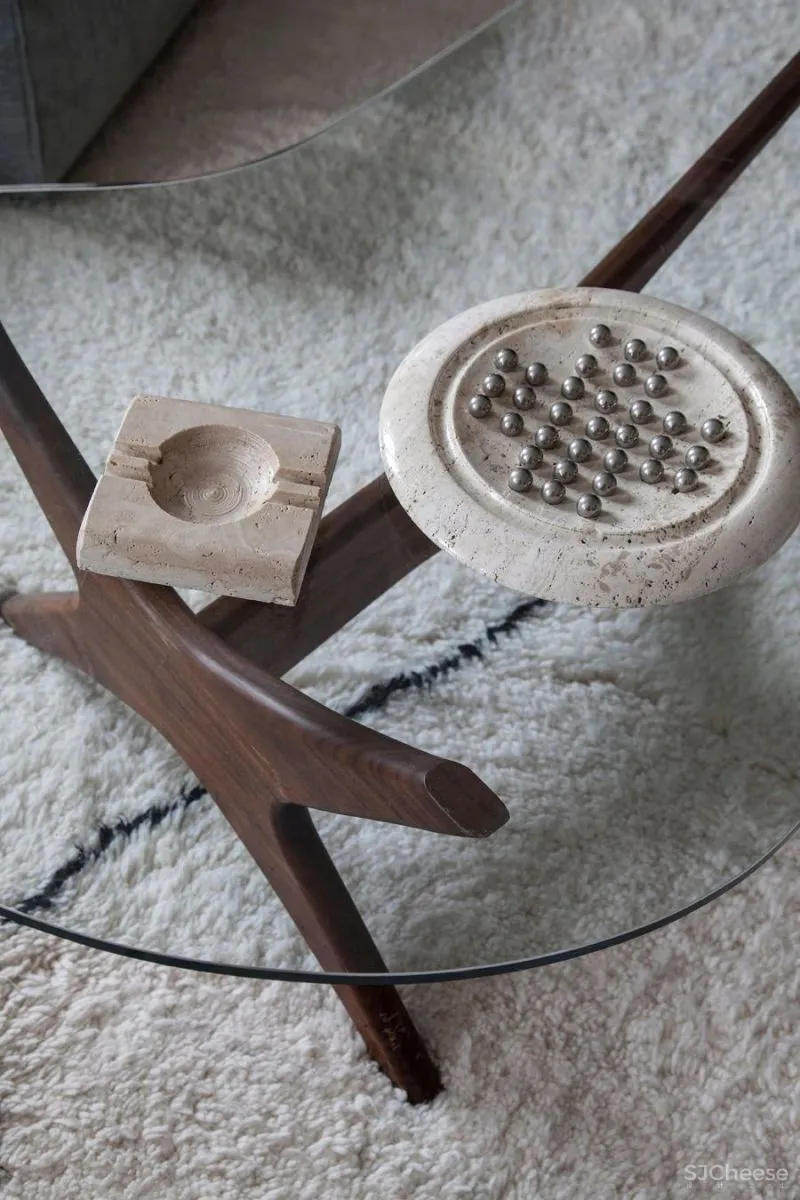 鲜明色彩对比,演绎全新法式空间