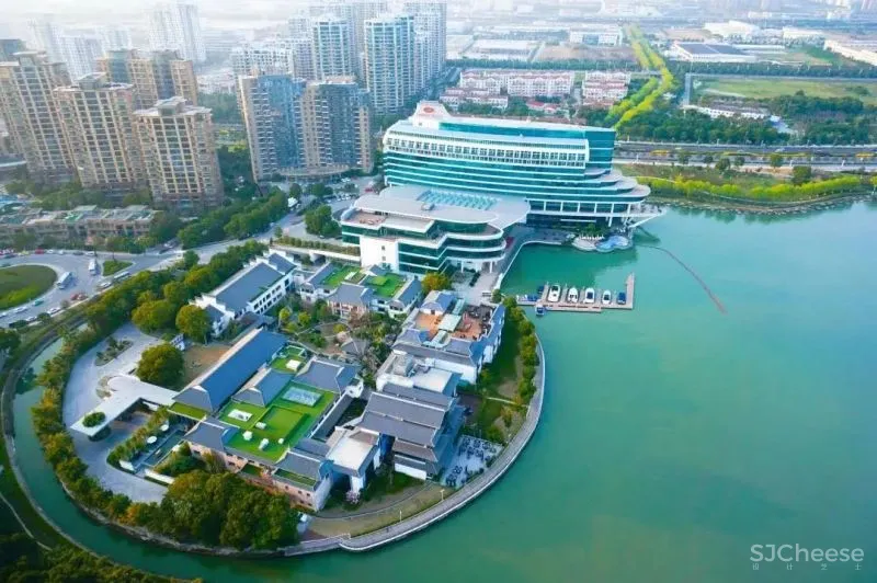 全球唯一保时捷豪宅大楼,跑车直接开进去