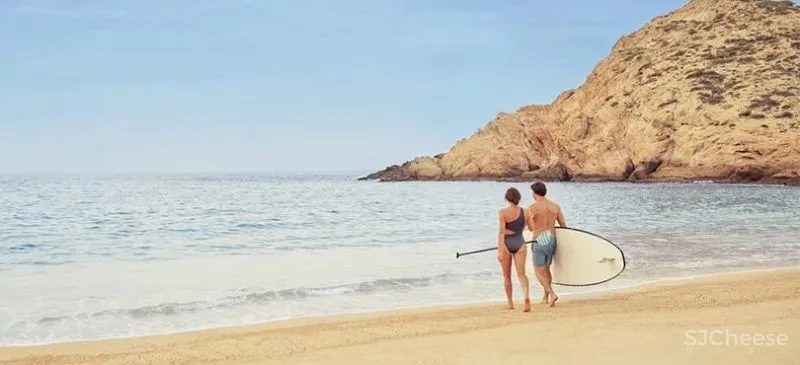 蒙太奇洛斯卡沃斯酒店