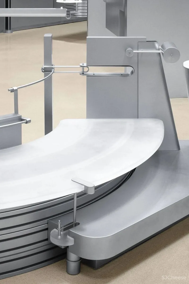 Some Thoughts 李京泽 蕉内深圳概念店,探索机械美学装置的趣味性