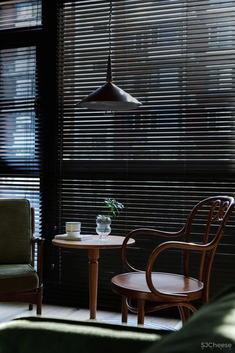 强烈安利超美中古风!83㎡两室改三室,安放三代五口人,收纳真心强大!