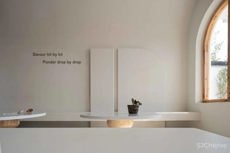 400㎡极简白咖啡馆,重塑建筑几何之美 一野设计