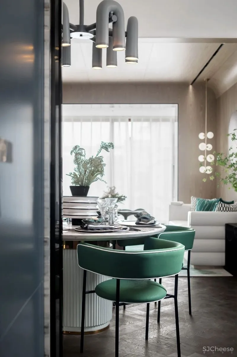 恰到好处的境调:一种态度,两种轻奢 上海岳蒙