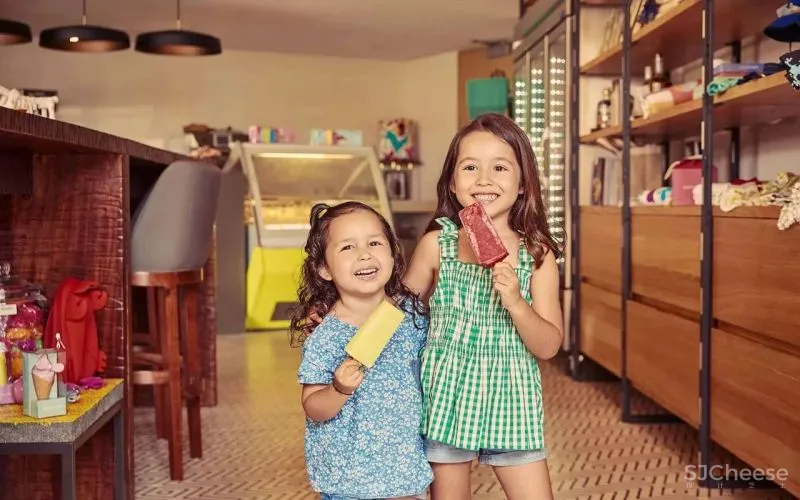 蒙太奇洛斯卡沃斯酒店