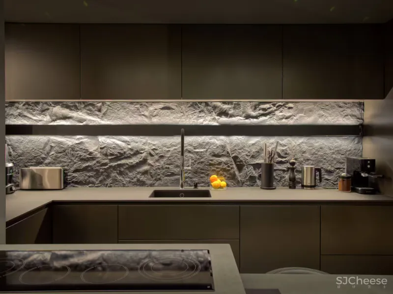 这是一个大胆的设计,因为热爱大自然,就将岩石直接搬回家?!