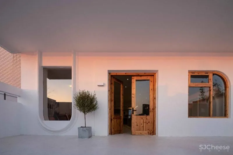 400㎡极简白咖啡馆,重塑建筑几何之美 一野设计