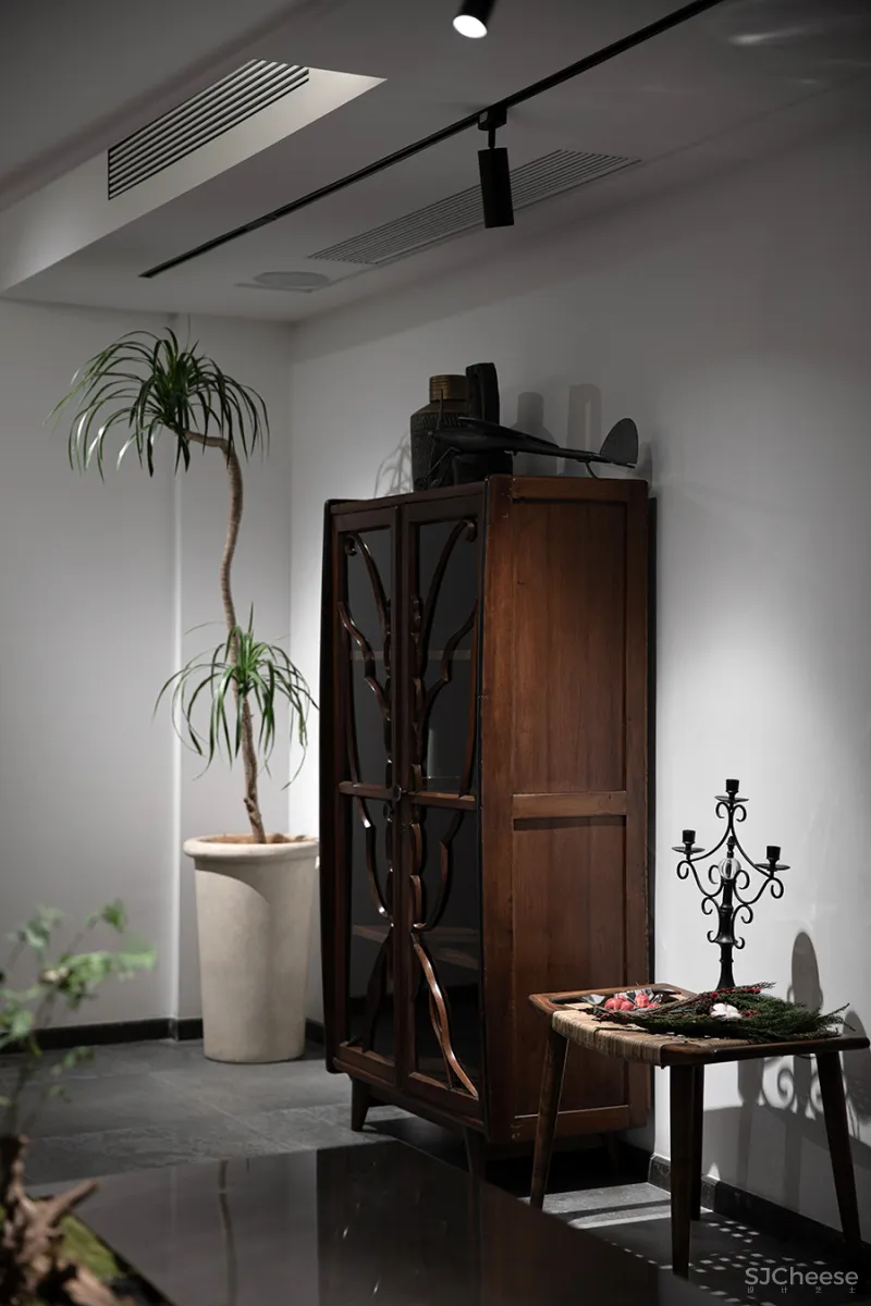 凌聚设计 • 宅，跟着感觉走