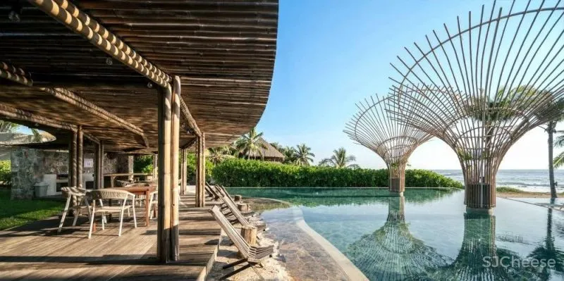 Zozaya Arquitectos建造了海滨住宅,在Troncones的冲浪别墅中创造出雕刻的细节