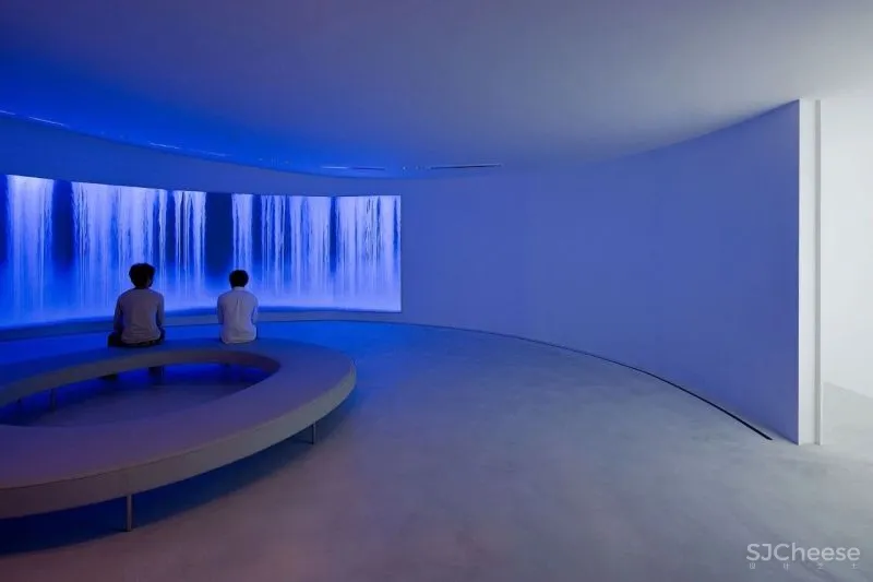 西泽立卫建筑事务所 画家千住博美术馆