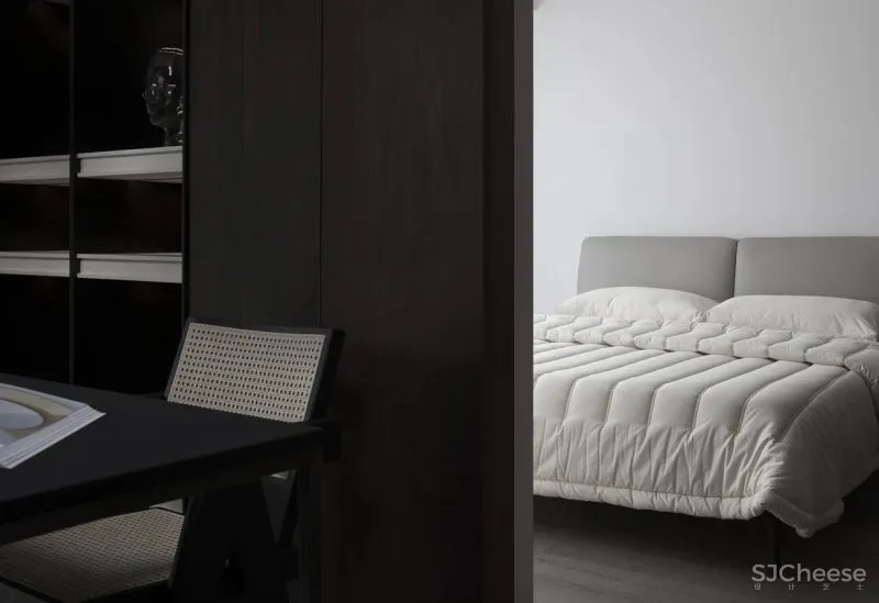 黑暗里的温和纯粹,回归空间的素净情怀 墨然设计