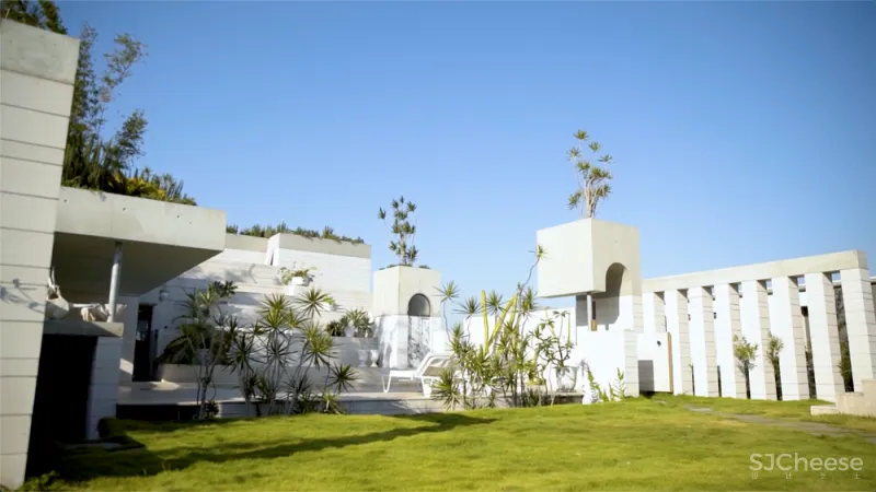 这栋房子的屋顶花园,设计得太美了