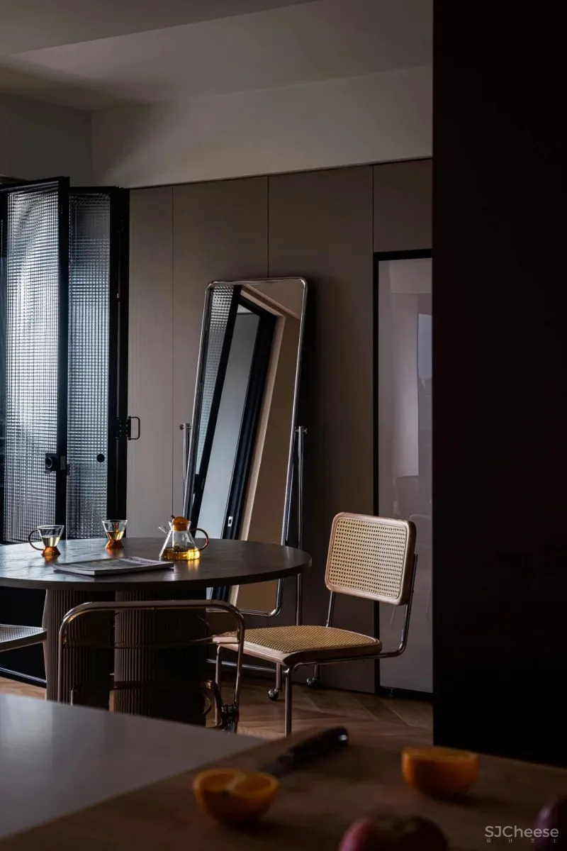 117㎡普通户型“重生”,4米大岛台、投影、收纳...美到认不出!