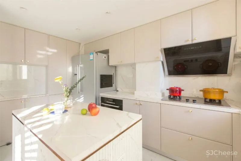 于光影之下,静享 143m² 的法式浪漫!