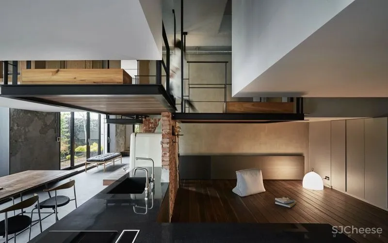 台湾一对夫妇,花了一大笔设计费,结果竟然连砖墙都外露,这样的房子你敢让父母知道吗?