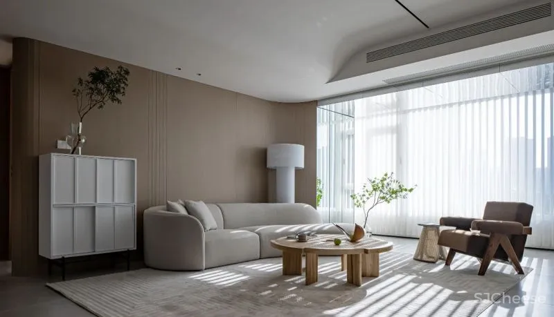 黄铜、石材、藤编，温暖自然的大平层设计丨木桃盒子