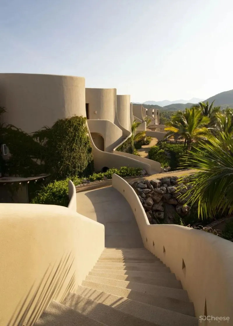 Zozaya Arquitectos建造了海滨住宅,在Troncones的冲浪别墅中创造出雕刻的细节
