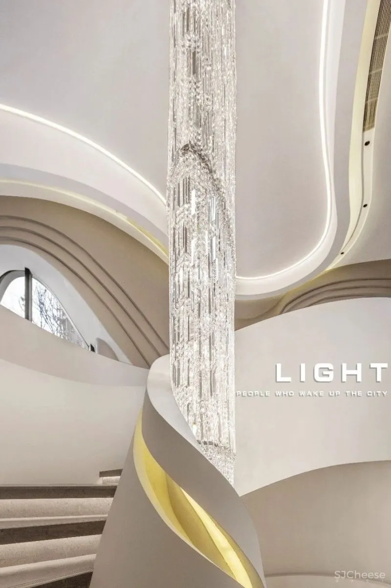 CLV赛拉维 首创成都禧瑞光华,曲线属于上帝 !