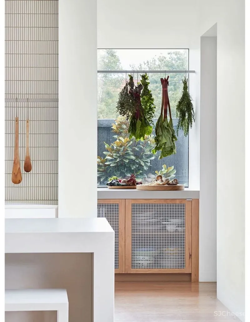 A Contemporary Renovation That Revives Forgotten Spaces