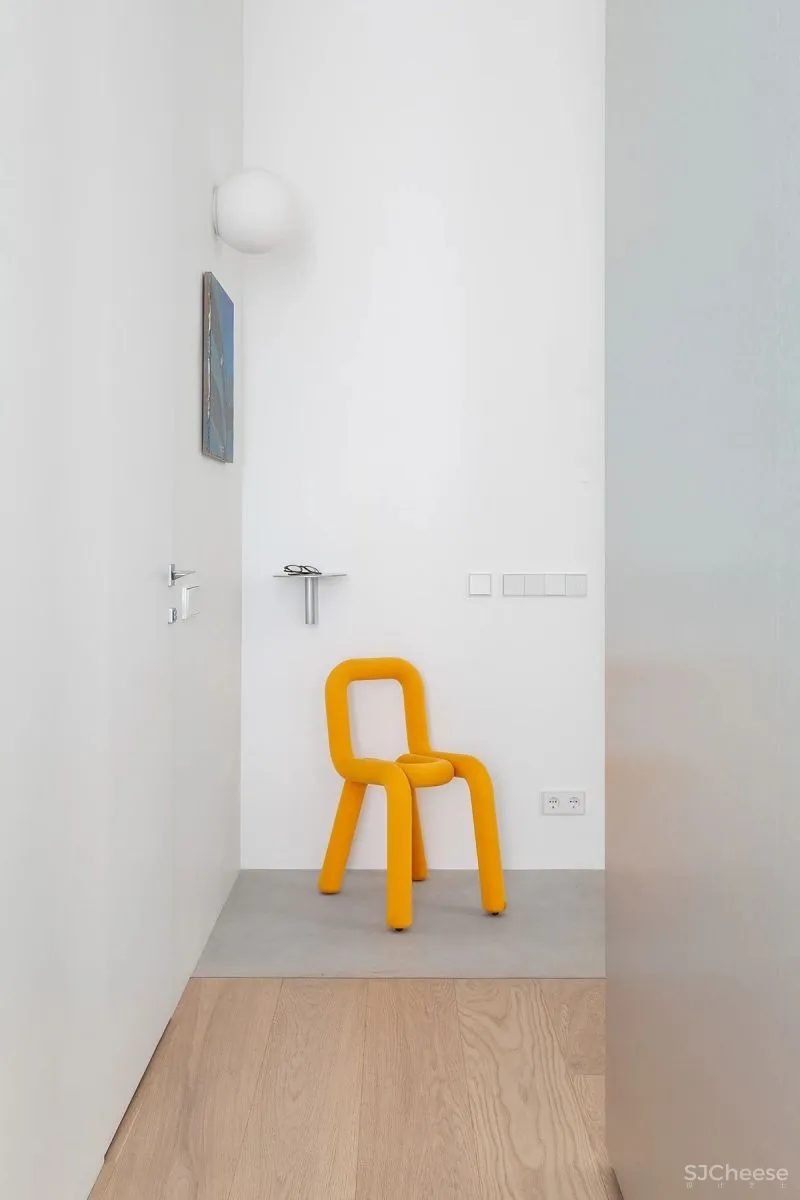 这个看似素雅平淡空间,其实隐藏了一颗躁动不安的心