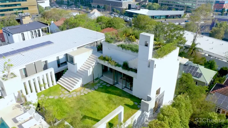 这栋房子的屋顶花园,设计得太美了