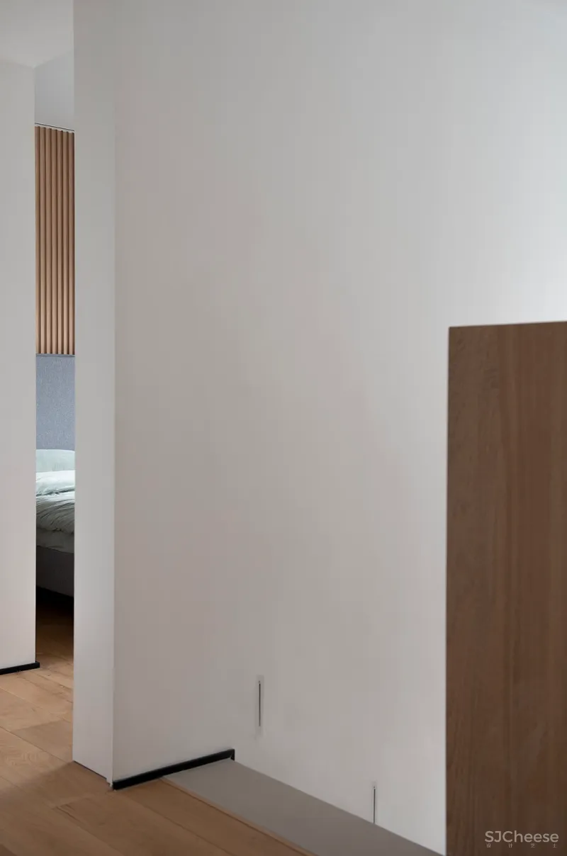 220㎡顶楼复式,精致木质感,舒适而自然!