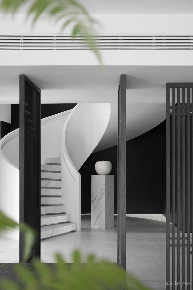 上海亦鉴设计 刘宏 760m² 极简别墅,精神走向自由!