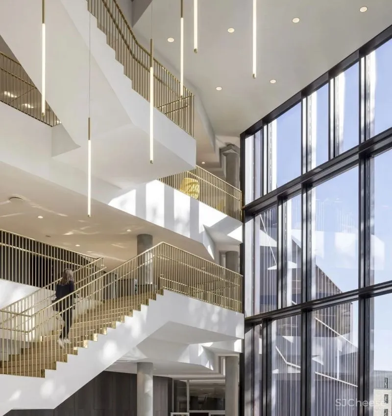 嘉士伯新总部大楼,可回收的黄铜外立面,示范了真正可持续理念!