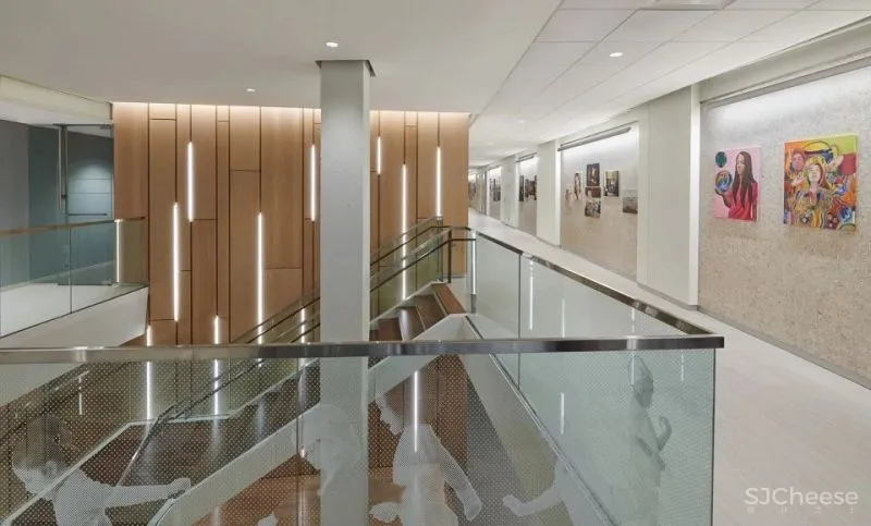 无正背立面之分的AYA公共住宅建筑 Studio Twenty Seven